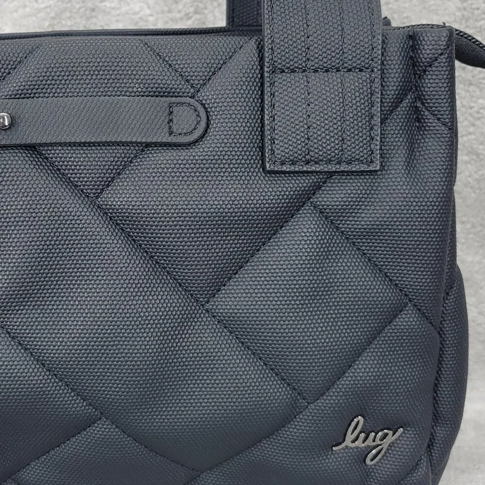 lug compact quilted
